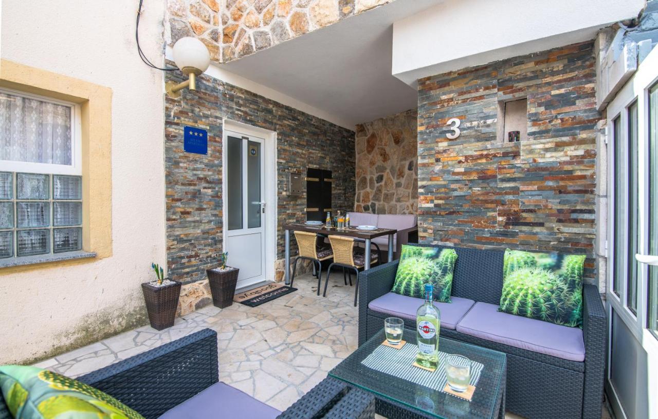 Апартаменты Stone House Knez Врбник Экстерьер фото